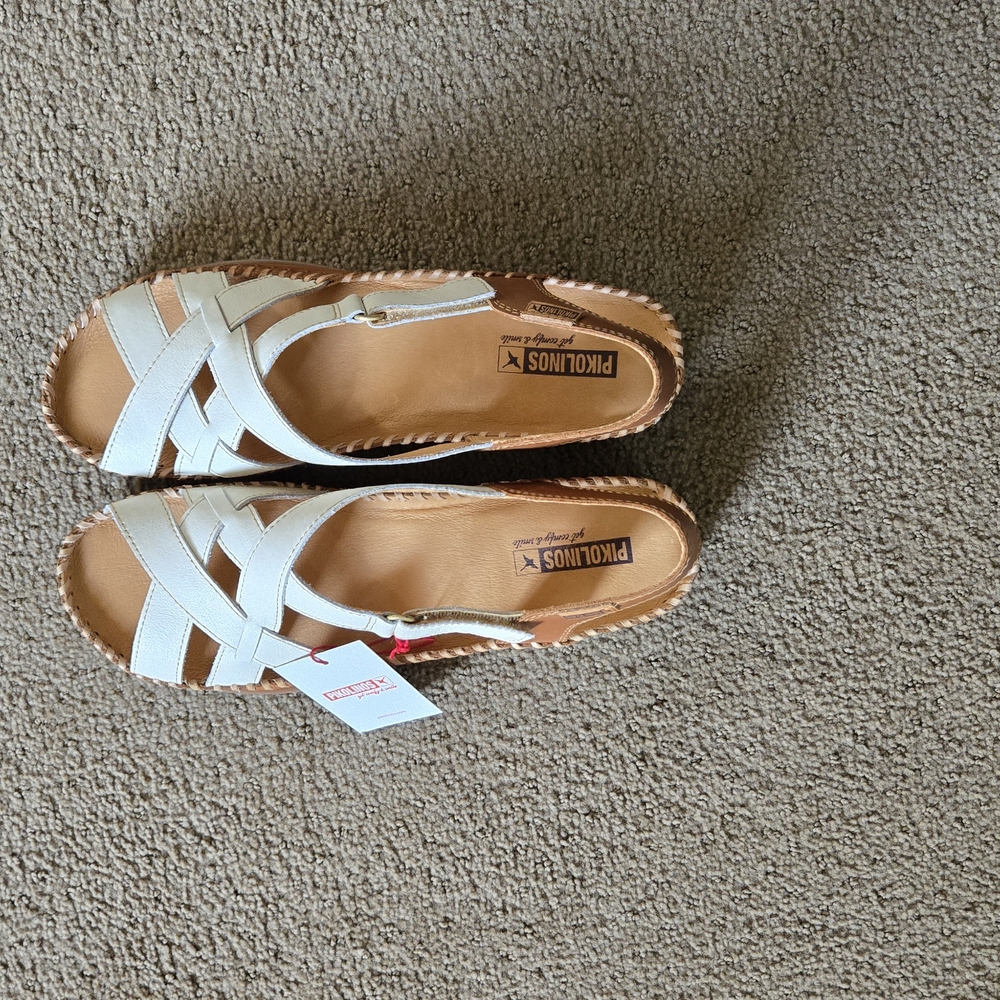 Pikolinos Women's White Sandals